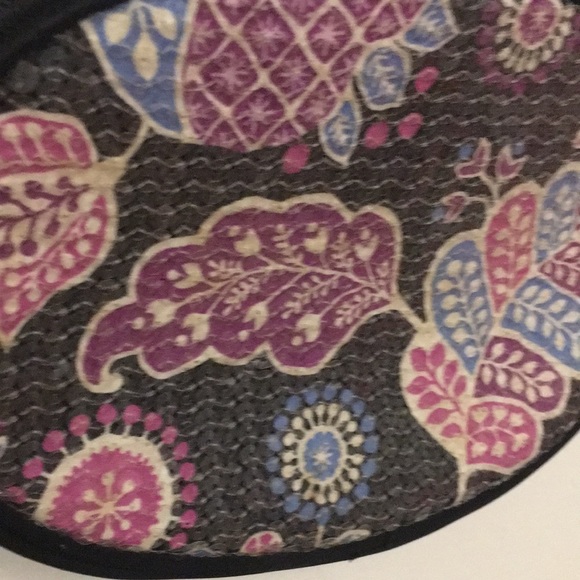 Vera Bradley EUC Floral Design, Sequin Layered Oval Purse - Picture 2 of 3